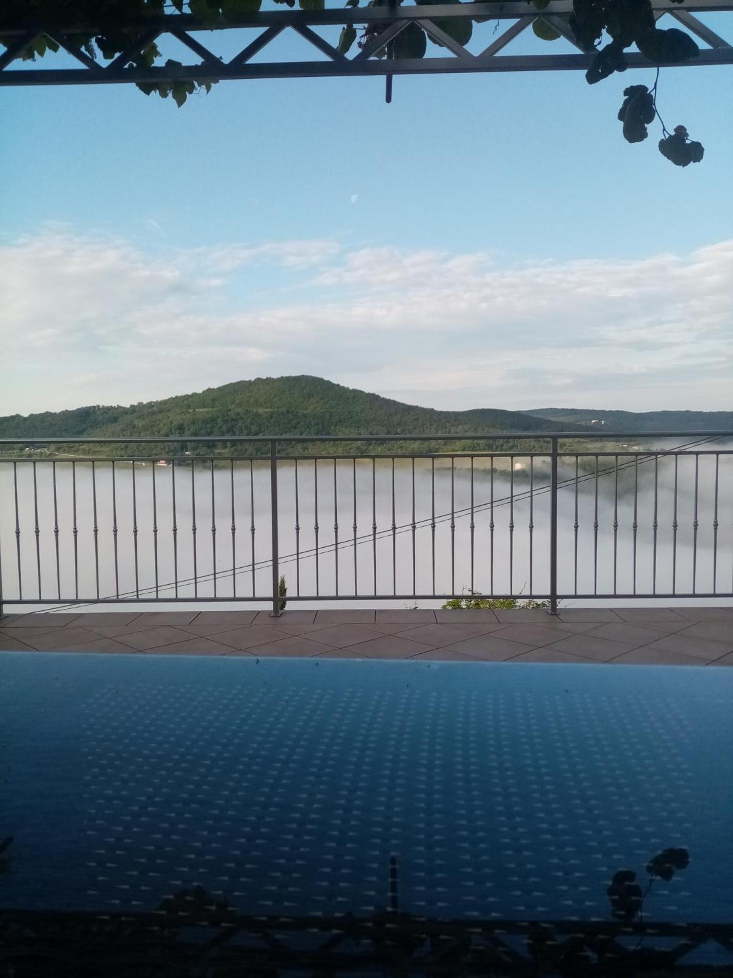 Studio Apartman Bel Vedere Motovun Eksteriør billede