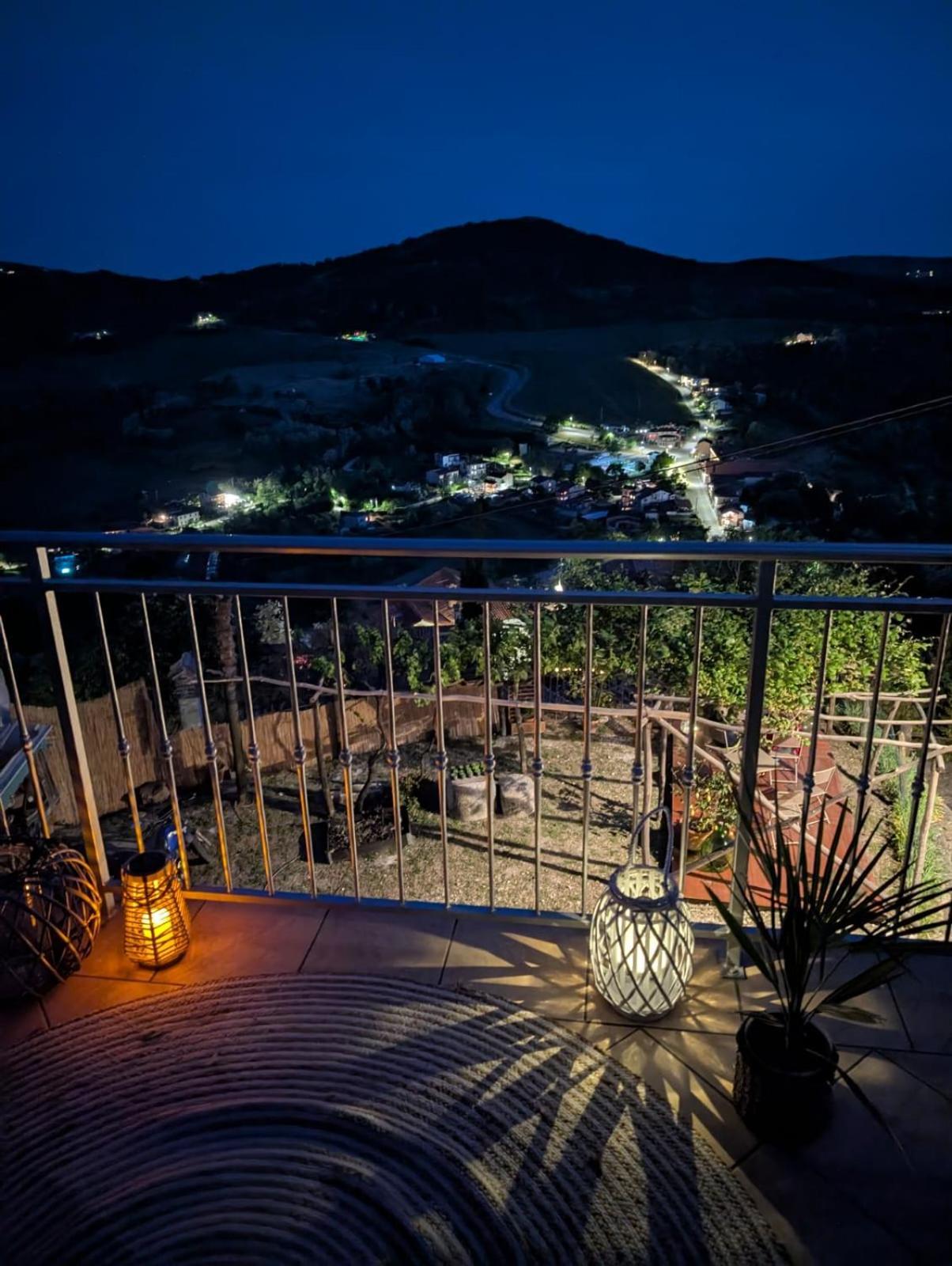 Studio Apartman Bel Vedere Motovun Eksteriør billede